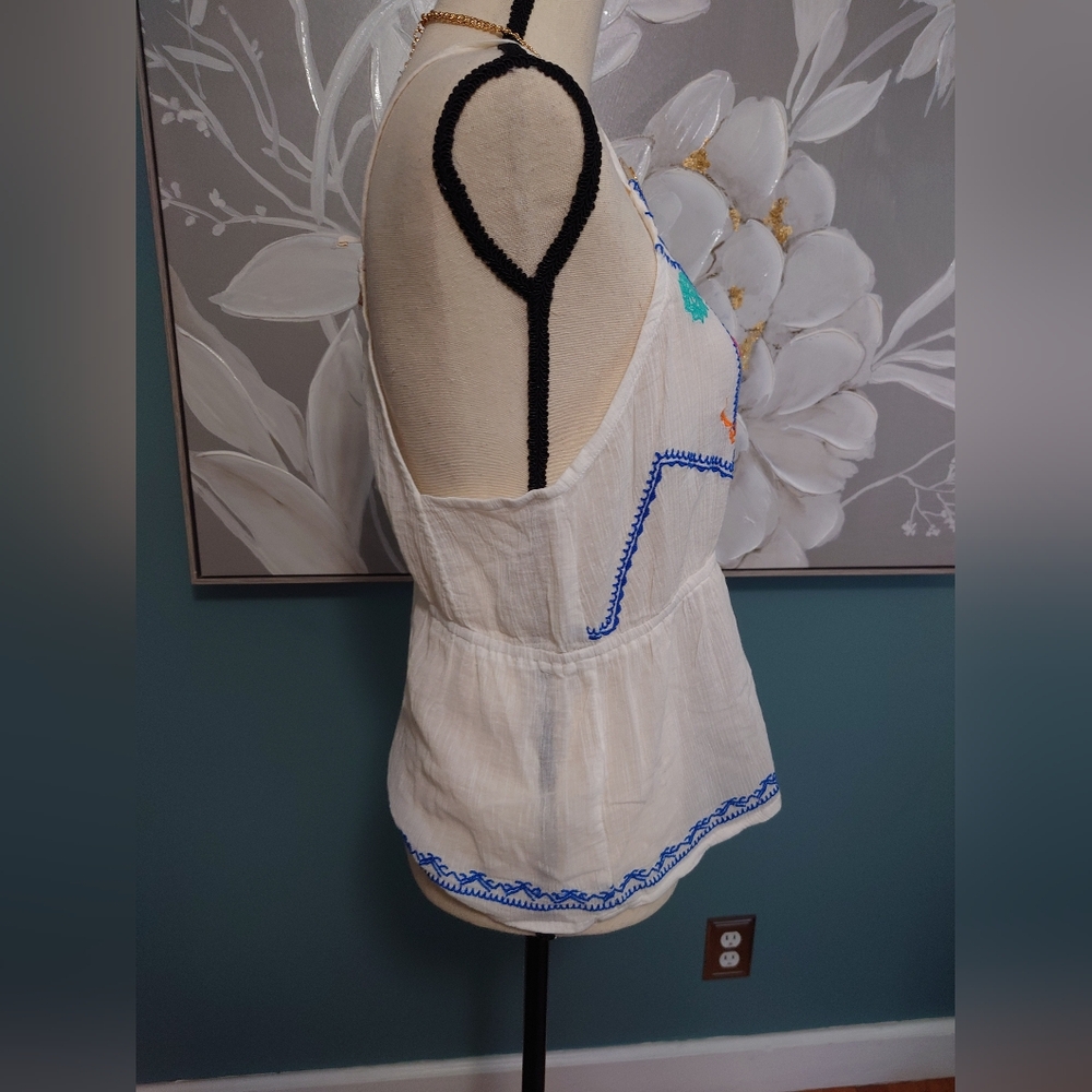 Embroidered Blouse - Picture 3 of 6